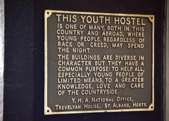 Yha Butharlyp Howe بيت شباب *