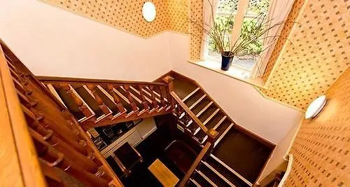 بيت شباب Yha Butharlyp Howe *